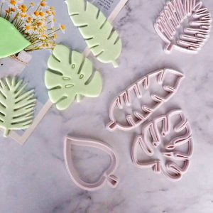 Wild Palm Leaf Cutter