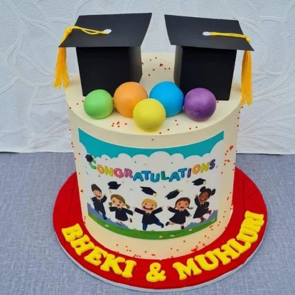 GRADUATION HAT CAKE TOPPER